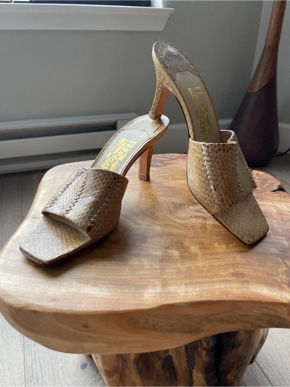 Vintage Ferragamo mules beige neutral heels sandals snake leather size 7.5